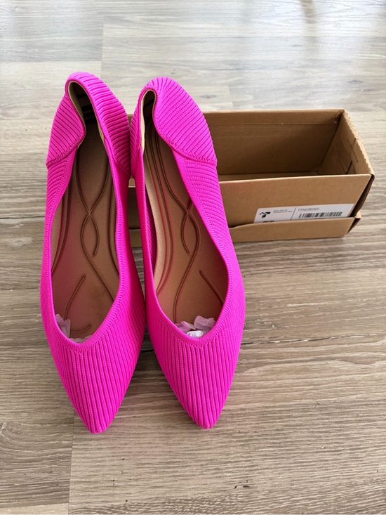 Shoes - Women's Pointed Knit Ballet Flats in Bright Pink